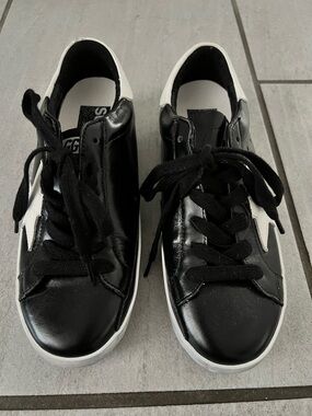 Black and White Women's Athletic Sneakers